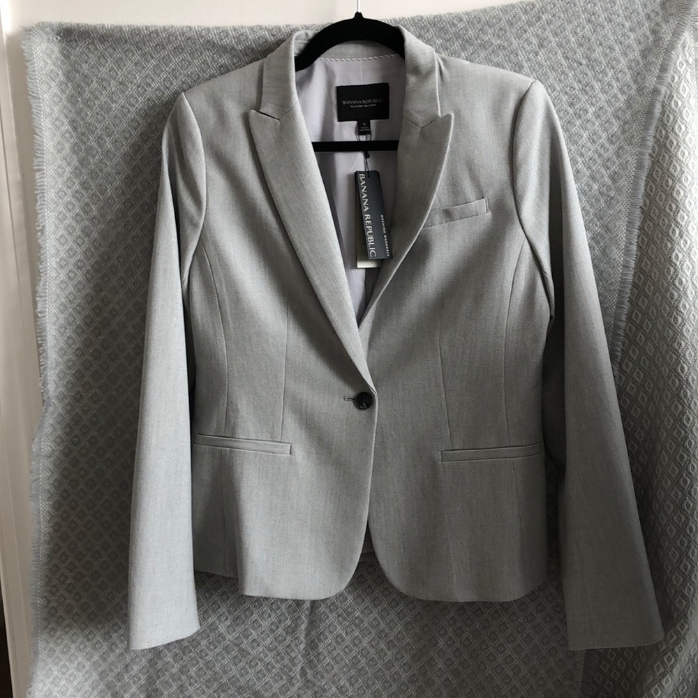 NEW WITH TAGS: Banana Republic Classic Blazer